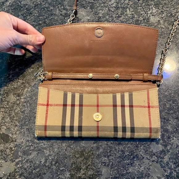 Burberry Purse - Picture 1 of 6